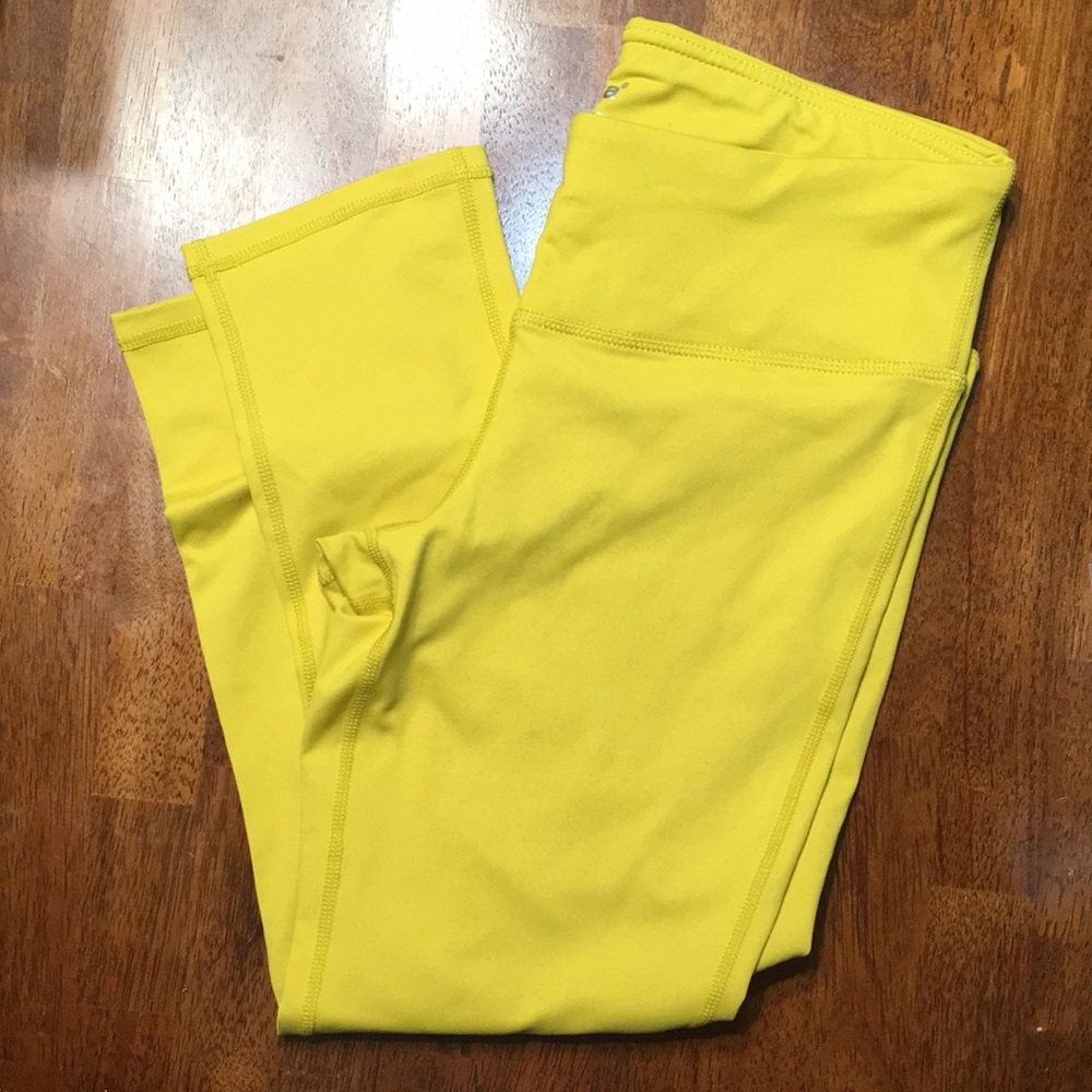 Womens Oalka Capri Joggers